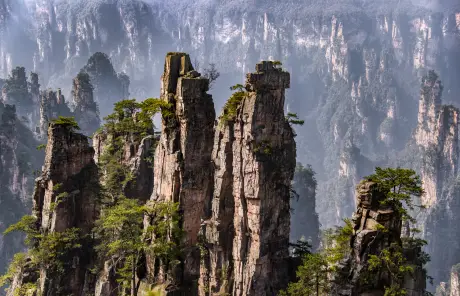China Zhangjiajie tours to Tianzi Mountain